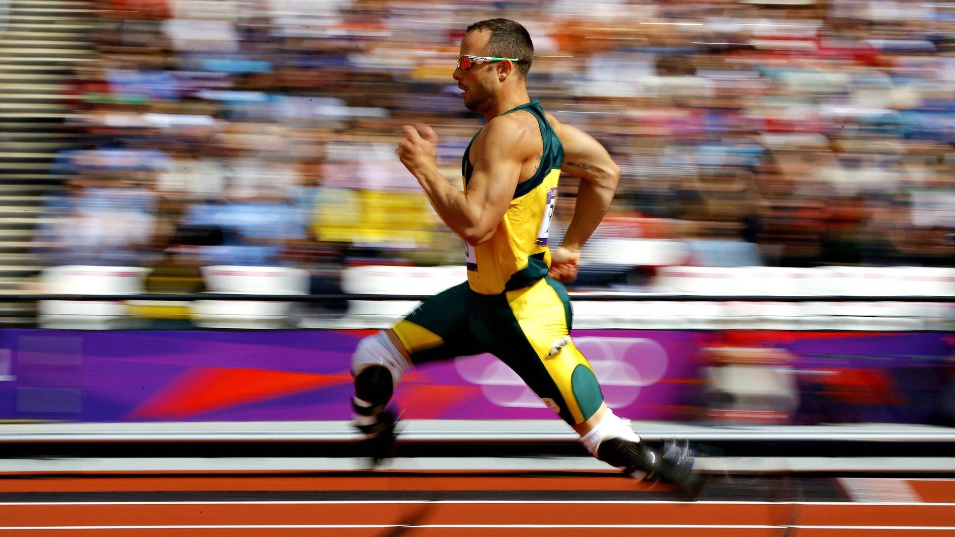 中国男子4×200米自由泳接力决赛奋勇争先,男子4×100米自由泳接力