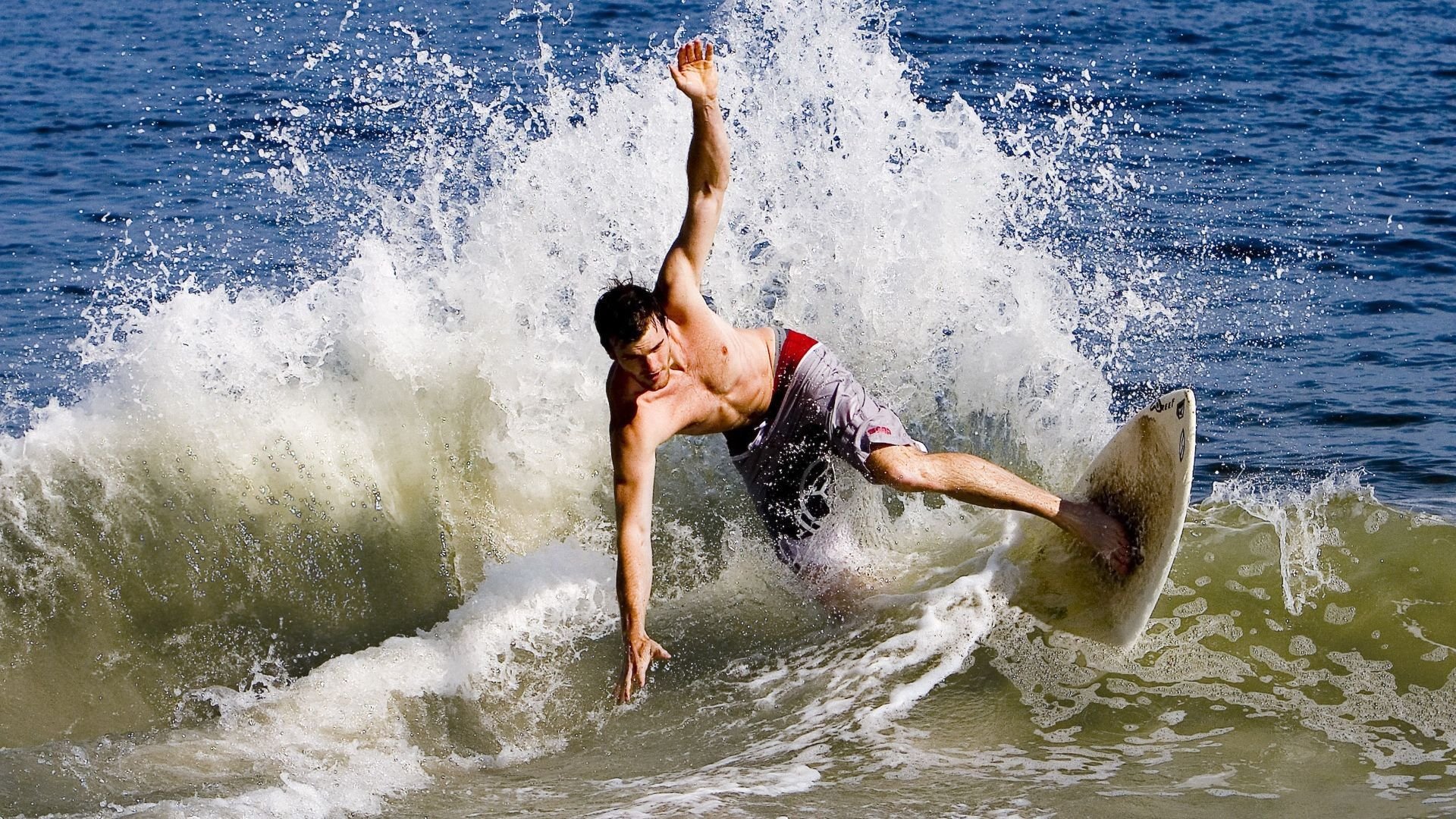 杜锋力挺！“暴力锋线”强势加盟，广东冲击总决赛底气足